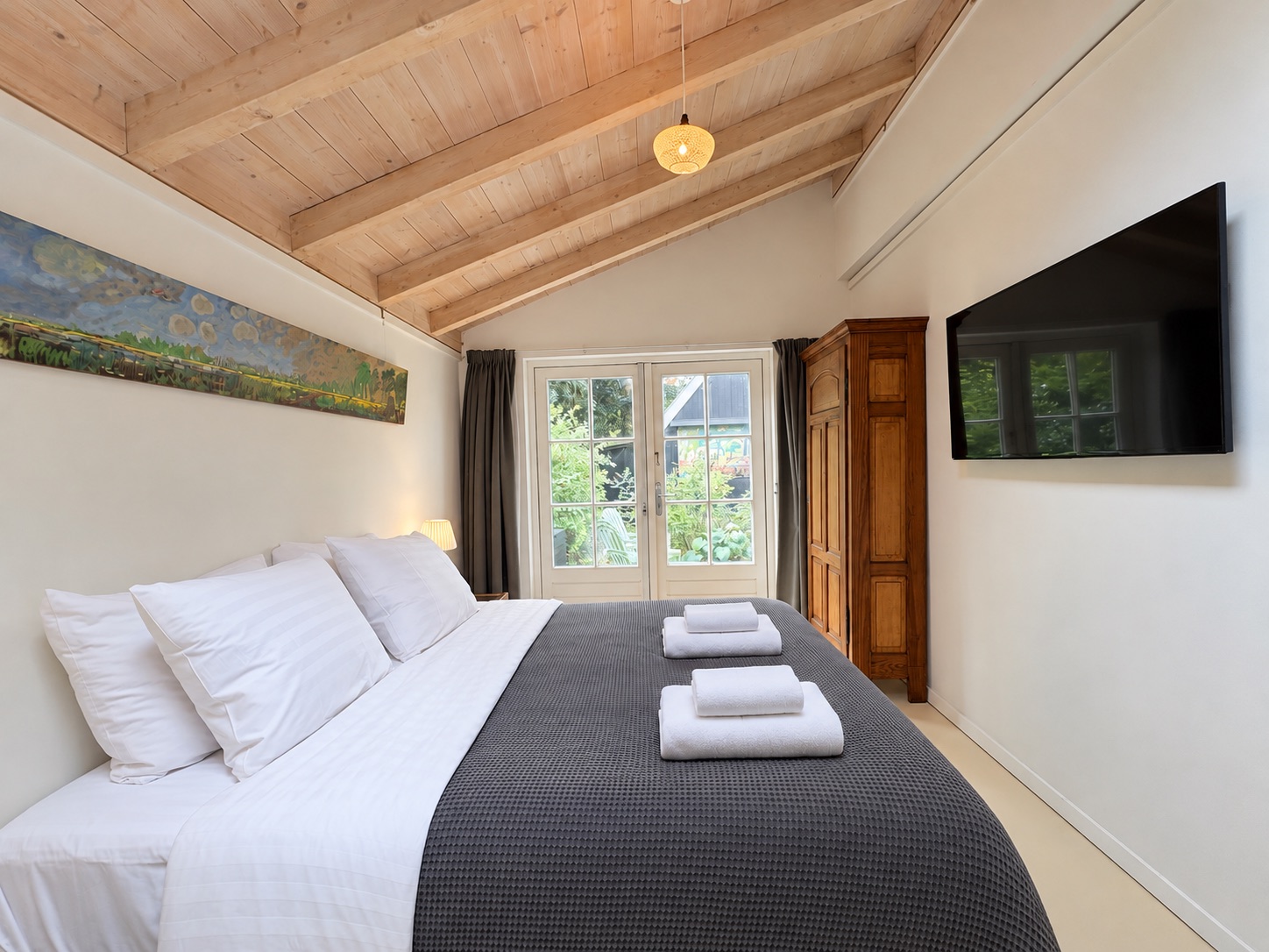 The ground-floor bedroom overlooking the garden